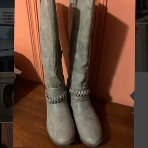 Winter boots